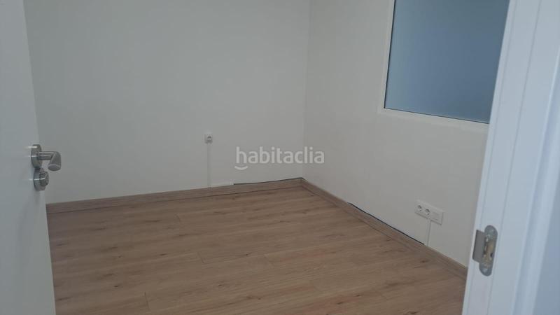 Foto bd0a0bbf-a5c5-4d1e-ac42-71a4004ff01d. Alquiler local comercial local en alquiler, en el barrio de la Montesa en Esplugues de Llobregat