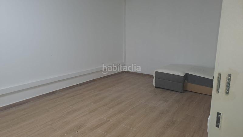 Foto 3f794091-385f-42c5-b831-408fcb88bdaa. Lloguer local comercial a Montesa Esplugues de Llobregat