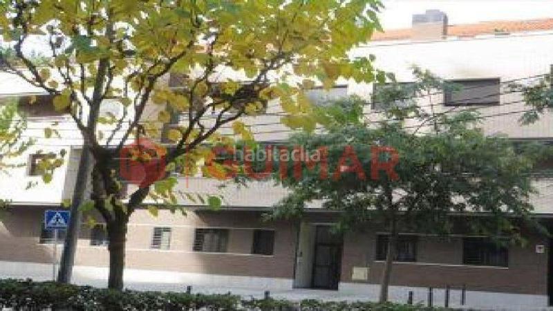 Foto 5aa693a6-e365-4bd3-925d-9107649a7f8e. Autoparkplatz in Centre Sant Just Desvern