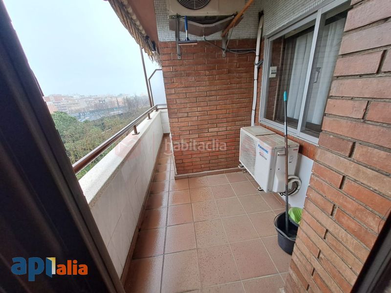 Foto 51a8dd2a-c09c-484d-b880-e4ec17ae31a4. Pis amb aparcament a Centre Esplugues de Llobregat