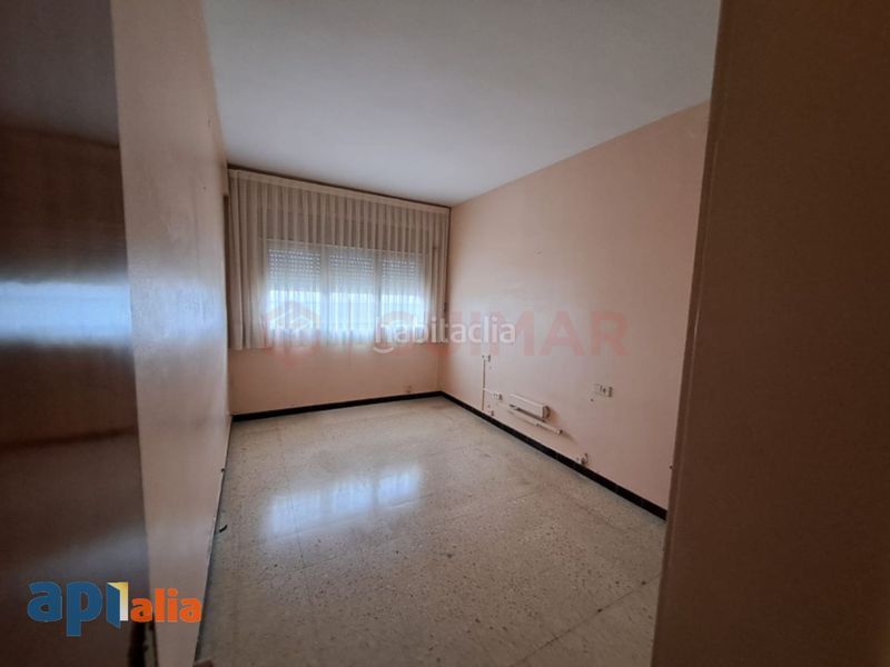 Foto a2d4b890-e7b1-43da-9f55-c50cc014d477. Pis amb aparcament a Centre Esplugues de Llobregat