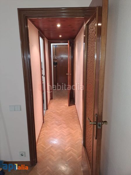 Foto c1bba102-f2e6-41ca-9895-8e2d05cfc230. Pis amb aparcament a Centre Esplugues de Llobregat