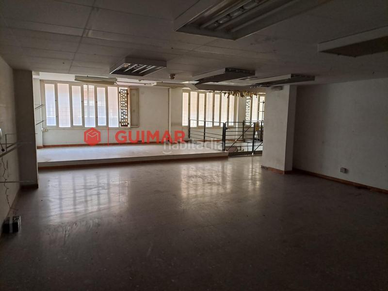 Foto b860ef76-84fb-4361-8e97-84718eeff253. Locale commerciale in Santa Eulàlia Hospitalet de Llobregat (L´)