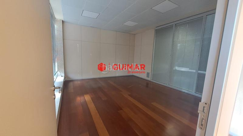 Foto 0d6b99d7-0680-4de5-bb74-19b7b014e5af. Location local commercial dans El Pedró Cornellà de Llobregat