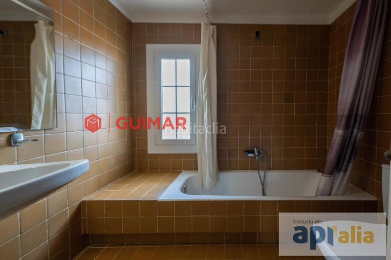 Foto cc60291d-e39d-490c-8bcc-c752ed7d4a9a. Casa amb aparcament a Vilassar de Dalt