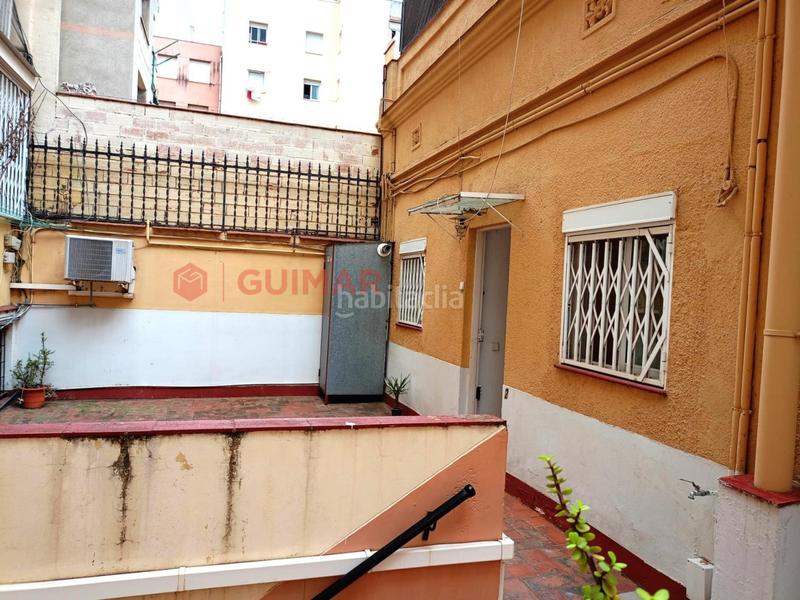 Foto cb1c0f94-26f8-4c4e-85f9-f4a2e525f750. Etagenwohnung in Guinardó Barcelona