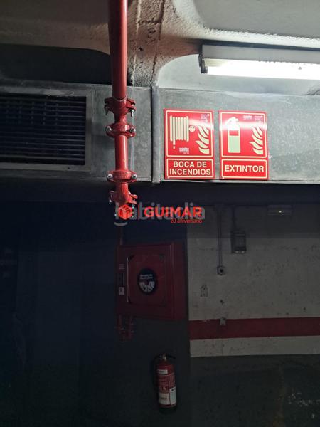 Foto 665b5f3b-6db5-40d7-84a1-55a6360b9825. Aparcament cotxe a Can Vidalet Esplugues de Llobregat