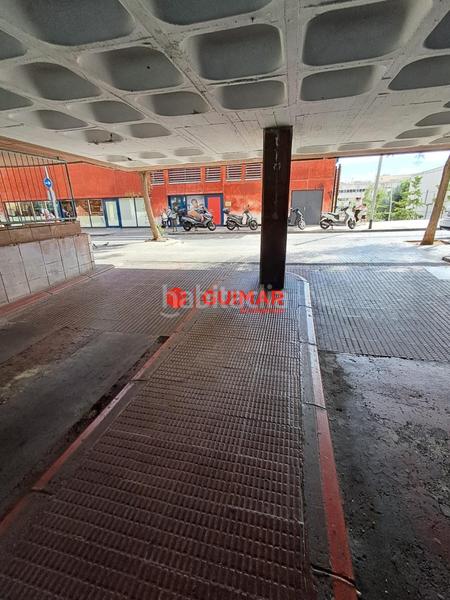 Foto cc838f0a-f8ce-4c34-bb18-7451bc9c857d. Aparcament cotxe a Can Vidalet Esplugues de Llobregat