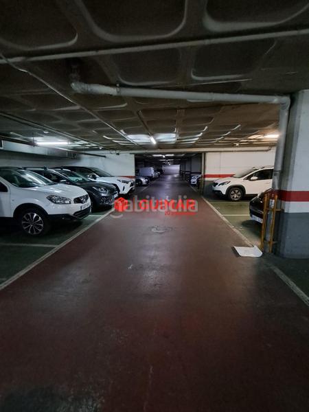 Foto f492437d-e95b-4707-9165-a074cc745948. Aparcament cotxe a Can Vidalet Esplugues de Llobregat