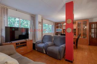 Appartamento  Esplugues de llobregat - calle del alcalde martí figueras i cast. Piso en venta en el centro de esplugues