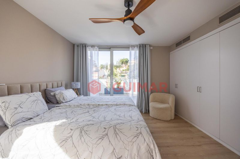Foto 348b71ab-f33c-4363-91f5-92ce5556d99a. Casa amb aparcament piscina a Ciutat Diagonal Esplugues de Llobregat