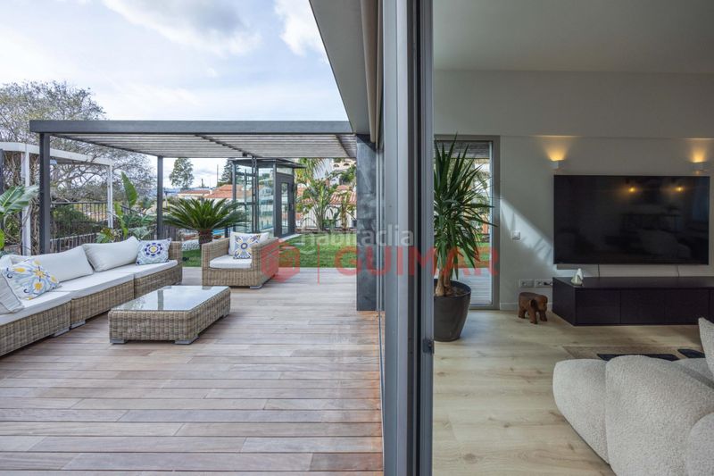 Foto 54d8928c-8b54-4100-beac-29866c5f9a06. Casa amb aparcament piscina a Ciutat Diagonal Esplugues de Llobregat