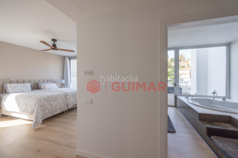 Foto 63470d52-87da-4802-88c3-bd3415a82726. Casa amb aparcament piscina a Ciutat Diagonal Esplugues de Llobregat