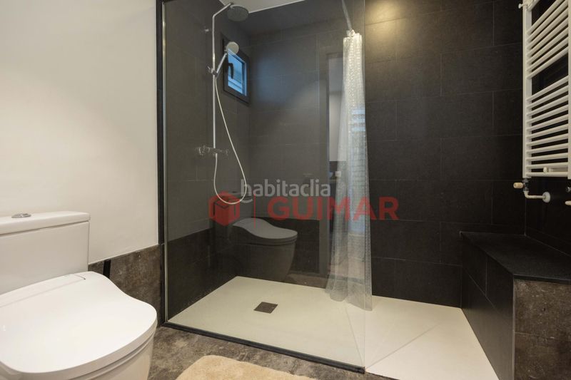 Foto f5fca9f7-a3ae-4f51-a771-923ac4206523. Casa amb aparcament piscina a Ciutat Diagonal Esplugues de Llobregat