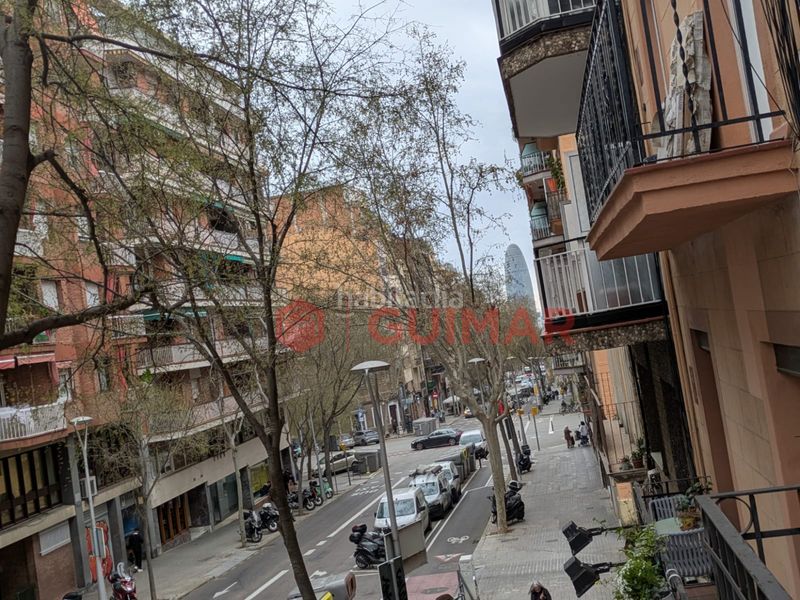 Foto 61de64ef-fe2a-42e1-bdf6-d7586ef75200. Pis amb calefacció a El Camp de l´Arpa del Clot Barcelona
