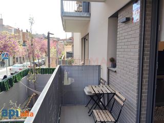 Etagenwohnung in La Teixonera. Piso para entrar a vivir en hortaguinardó