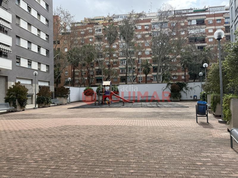 Foto 77d14b53-a637-4385-b5c3-0f66d469ba49. Pis a La Marina del Port Barcelona