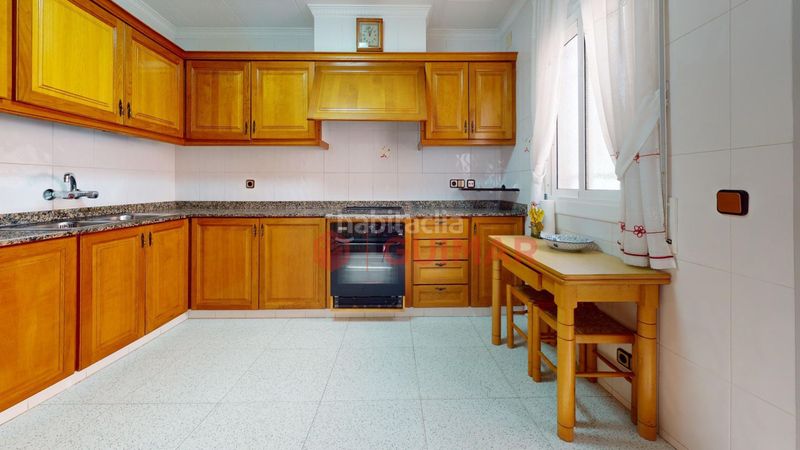 Foto 4300aac1-724d-4731-bbab-4171da1f6cb3. Casa amb calefacció aparcament a La Roureda Viladecans