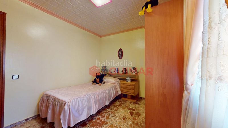 Foto a4d52ac8-0266-4aa7-9a2a-39ad0c84b148. Casa amb calefacció aparcament a La Roureda Viladecans