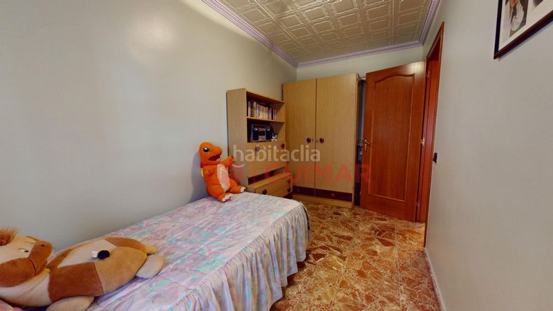 Foto b45f30b7-c396-4d73-b0be-a4b1ece95b72. Casa amb calefacció aparcament a La Roureda Viladecans