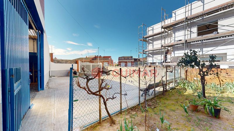 Foto d540df9c-8645-44be-b92b-366ac0e72d30. Casa amb calefacció aparcament a La Roureda Viladecans