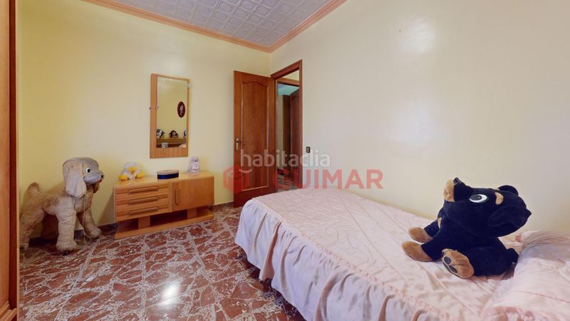 Foto ee3705a2-06f9-4d75-8895-fa32eefd116e. Casa amb calefacció aparcament a La Roureda Viladecans