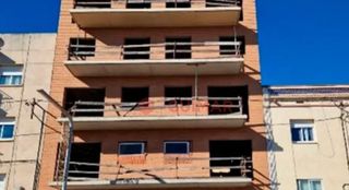 Edifici  Cr santa creu de calafell. Obra parada en venta en ctra. santa creu de calafell  gavá