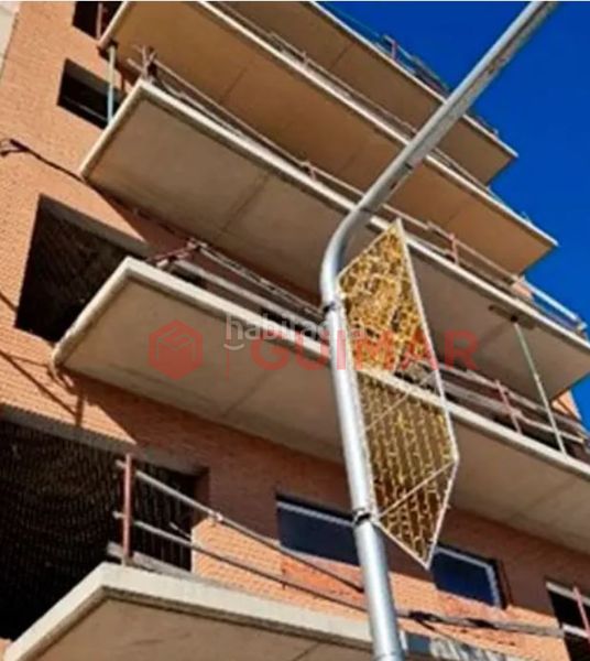 Foto 7aa00cf1-c96d-4349-bc7d-18f3f3c1a7b1. Edifici a Centre-Estació Gavà