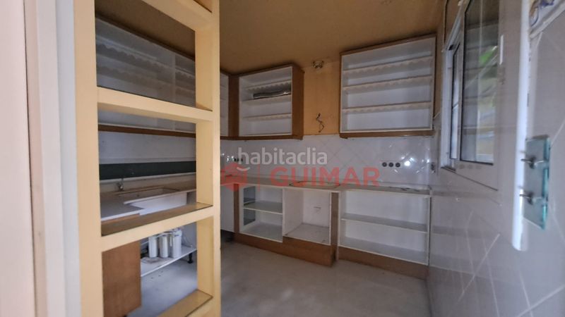 Foto 7be2120d-b30a-4db0-90d3-c6cd733d9107. Casa a Centre Prat de Llobregat (El)