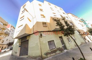 Pis  Cl cervantes de. Piso en venta en pubilles cases  l hospitalet de llobregat