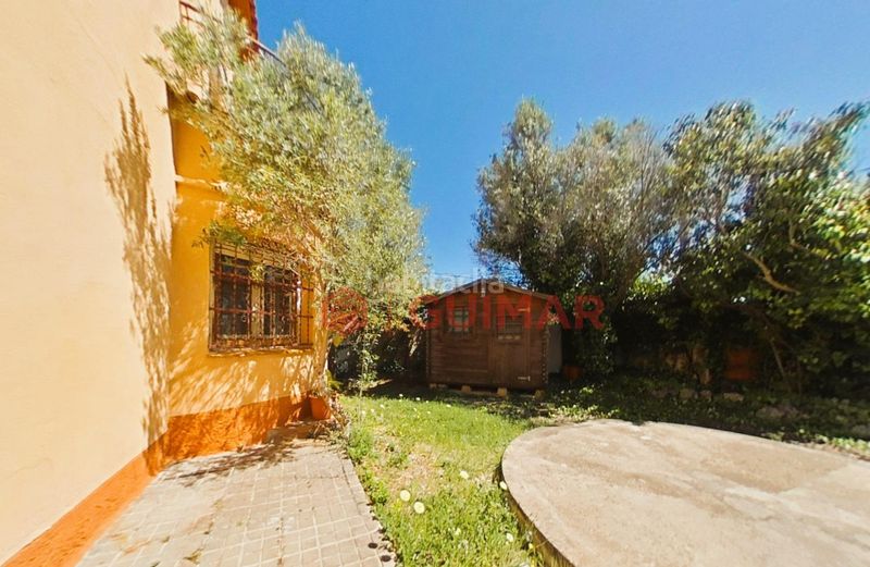 Foto 0ad0b578-a88e-4e69-af3f-31f0a50b6f62. Casa amb aparcament a Torrent Ballester Viladecans