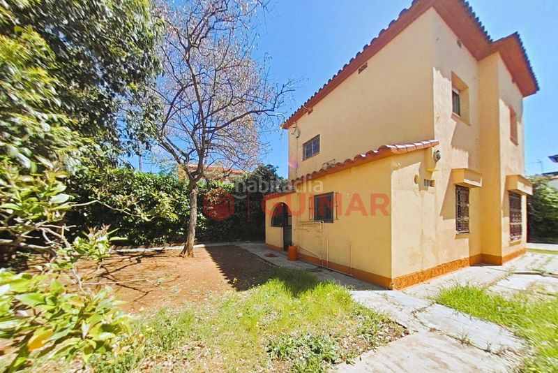 Foto 477705ed-5e1f-4f99-9687-dcdcd822ee5b. Casa amb aparcament a Torrent Ballester Viladecans