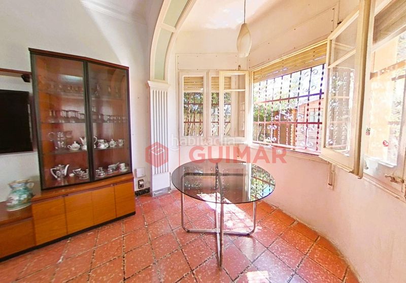 Foto cad6291e-1243-4c3a-9ba6-8d5572d1a830. Casa amb aparcament a Torrent Ballester Viladecans