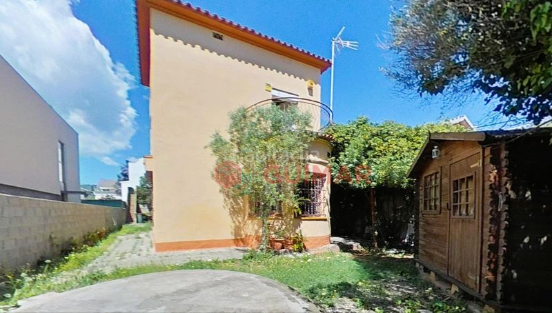 Foto d748bd91-fe7a-4710-aaf1-2a69664cb190. Casa amb aparcament a Torrent Ballester Viladecans