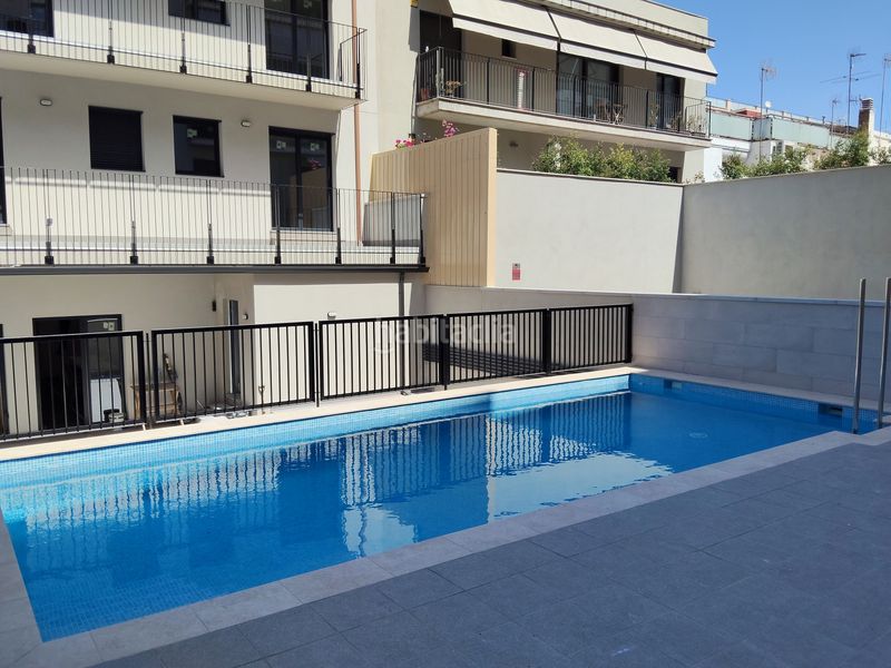 Foto ee6a454d-da58-42ef-9069-9ee80d807364. Àtic amb piscina a Centre Sant Joan Despí