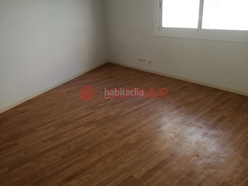 Foto 7c7ab8c3-dbbf-46b7-a14d-6f4282be1fa4. Pis a La Plana Esplugues de Llobregat