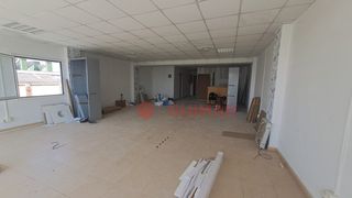 Lloguer Oficina  Esplugues de llobregat - cl gaspar fabregas. Local en alquiler en esplugues zona el gall 100m38 de terraza en
