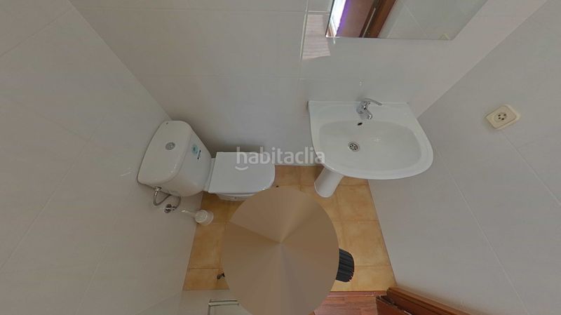 Foto 181c43c4-f321-489e-9ac2-2efcdab18329. Casa amb aparcament a La Roureda Viladecans