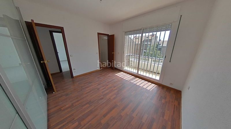 Foto 31bbcc04-1139-4ba9-bd37-4460fb1d9b60. Casa amb aparcament a La Roureda Viladecans