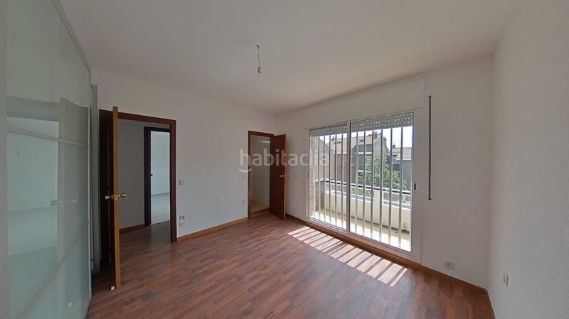 Foto 5f75a252-a005-4984-beb0-940406b07fc4. Casa amb aparcament a La Roureda Viladecans