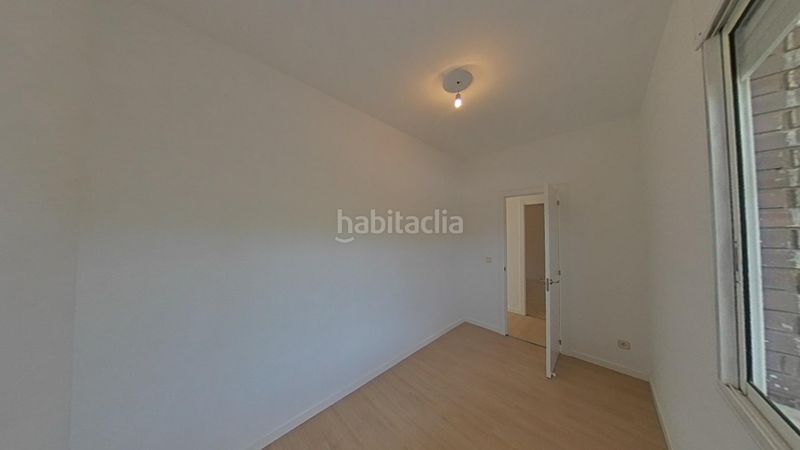 Foto 7744cf09-984e-4b1b-a7c0-d74f9c9a0012. Casa amb aparcament a La Roureda Viladecans