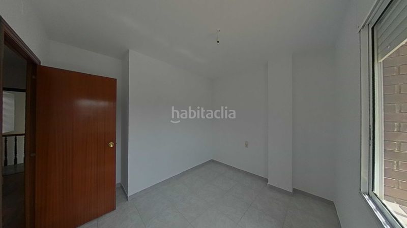 Foto 9b600143-a266-456d-93c9-fa354e2533ed. Casa amb aparcament a La Roureda Viladecans