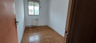 Etagenwohnung in Cornellà de Llobregat - C/ BEGONIA