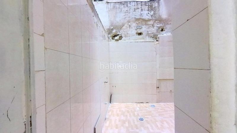 Foto 1272d53c-611e-492a-a792-183259d7c064. Local comercial a calle sevilla 110 a Carolinas Bajas Alicante