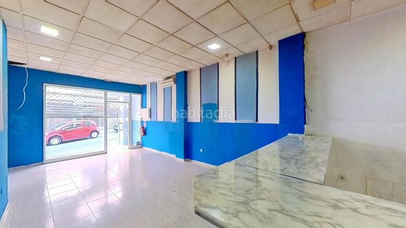 Foto a48dcf88-7a12-4dc4-8667-48dcd7fa0614. Local comercial a calle sevilla 110 a Carolinas Bajas Alicante