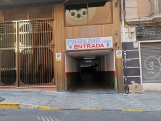 Posto auto in Calle tucuman 18. Garaje a un paso de luceros