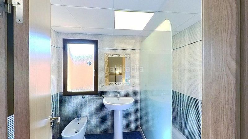 Foto 3037b874-3ef2-4d39-8079-80208647f2c3. Casa amb calefacció aparcament piscina a Almajada-Ravel Mutxamel