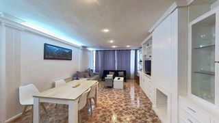 Lloguer Pis  Calle union. Vivienda en san blas muy amplia en alquiler