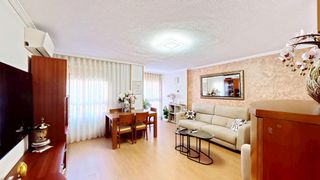 Etagenwohnung  Lerida. Espectacular piso totalmente renovado junto al bulevar del pla!