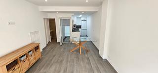 Casa adossada a Centre. Casa adosada (reformada, nueva a estrenar) en venta de 3 habitac